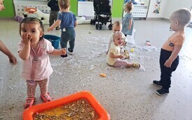 Galeria aktualności Zajęcia i zabawy w nowym żłobku 64