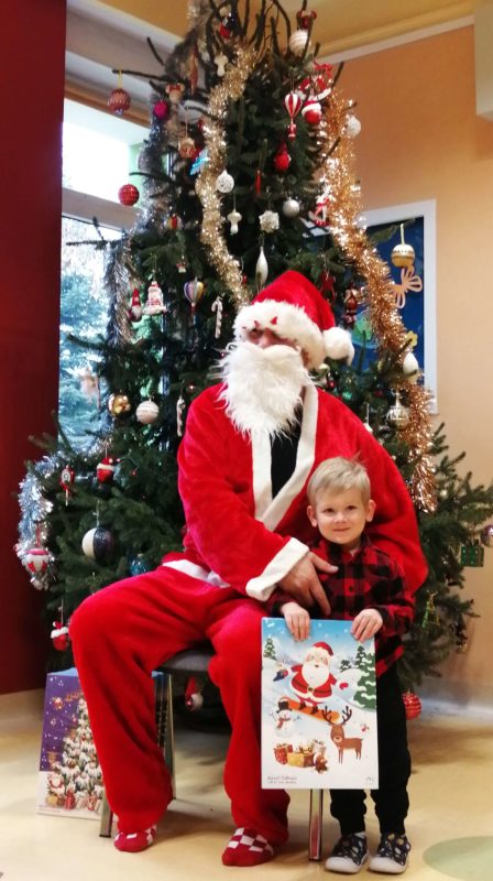 Zdjęcie ze św. Mikołajem grupa 2