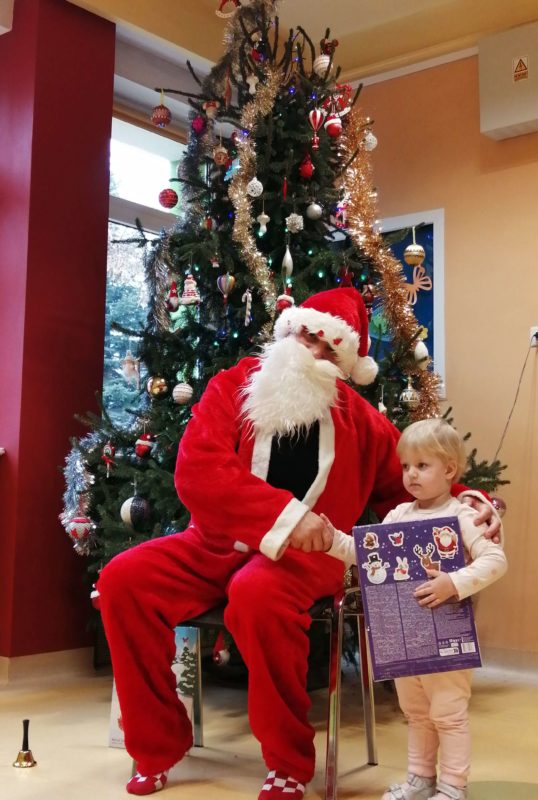 Zdjęcie ze św. Mikołajem grupa 2