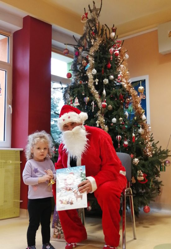 Zdjęcie ze św. Mikołajem grupa 3