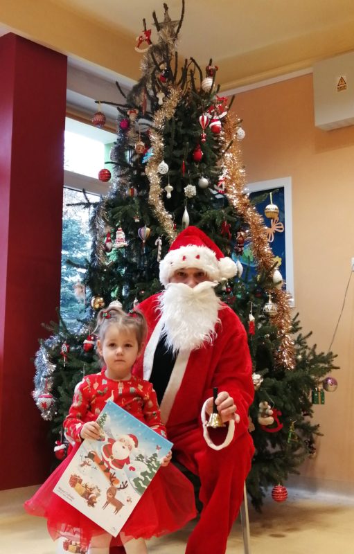 Zdjęcie ze św. Mikołajem grupa 3